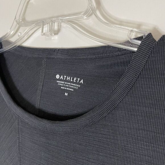 NEW! ATHLETA gray asymmetrical crew neck relaxed tshirt size Medium $65 - Picture 4 of 7